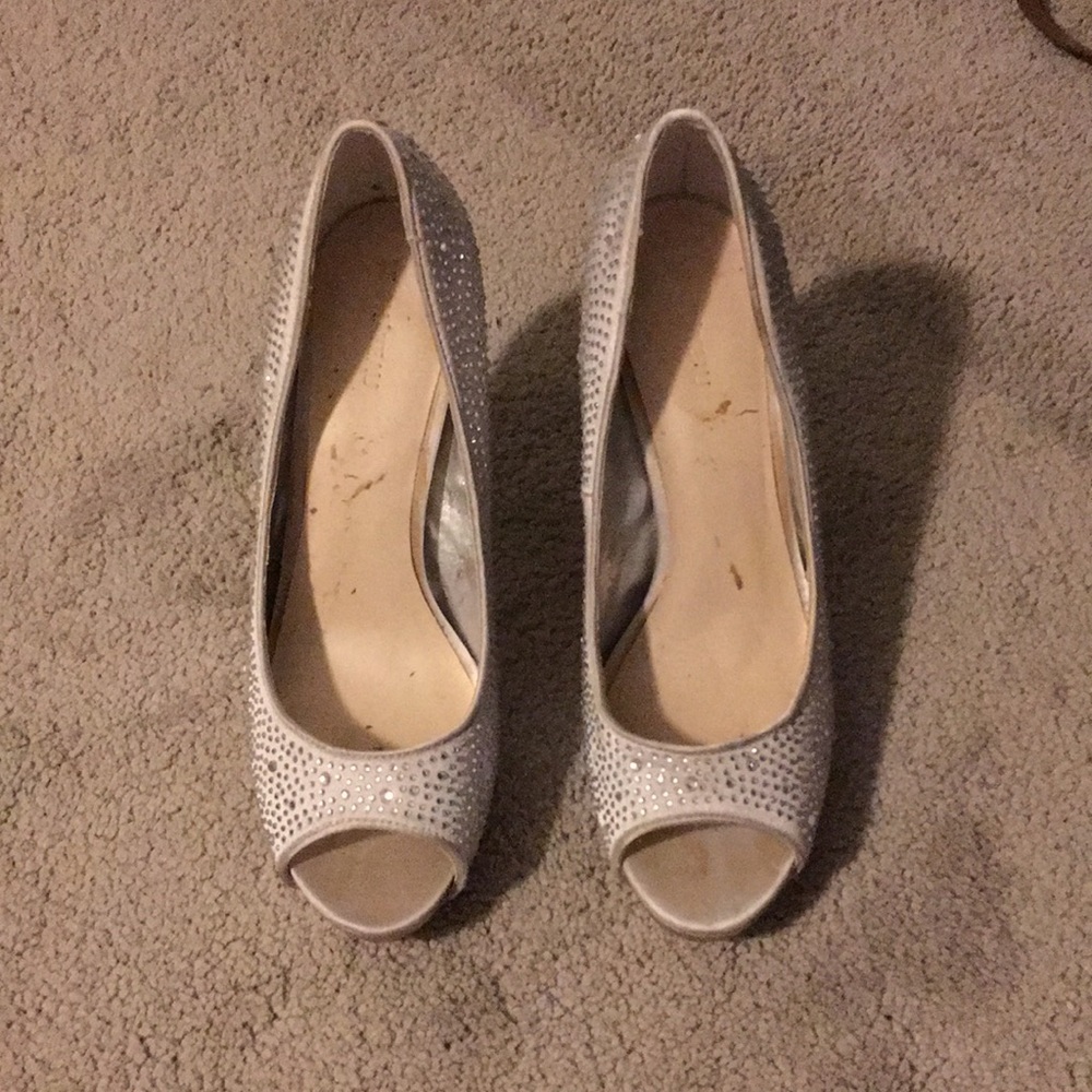 Le château silver rhinestone heels